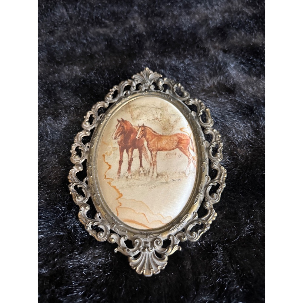 Cracker Barrel Vintage Oval Horse Picture Ornate Gold Tone Filigree Frame Sauert